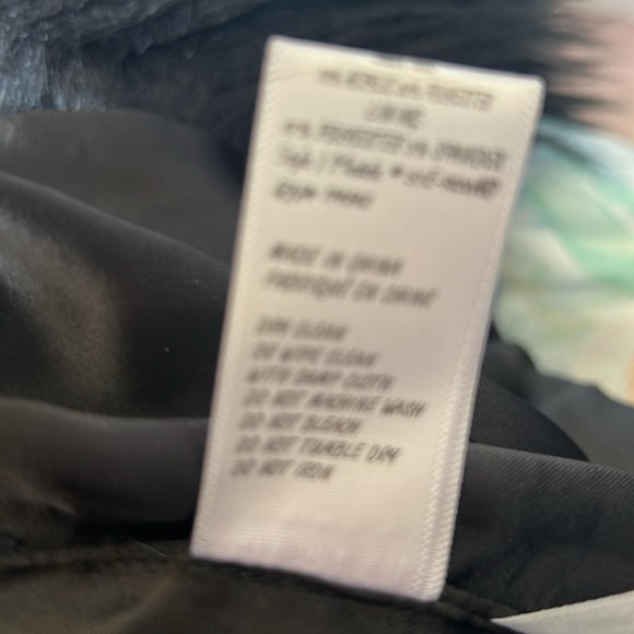 NWOT BLANKNYC Faux Fur Fun Vest - Picture 9 of 9